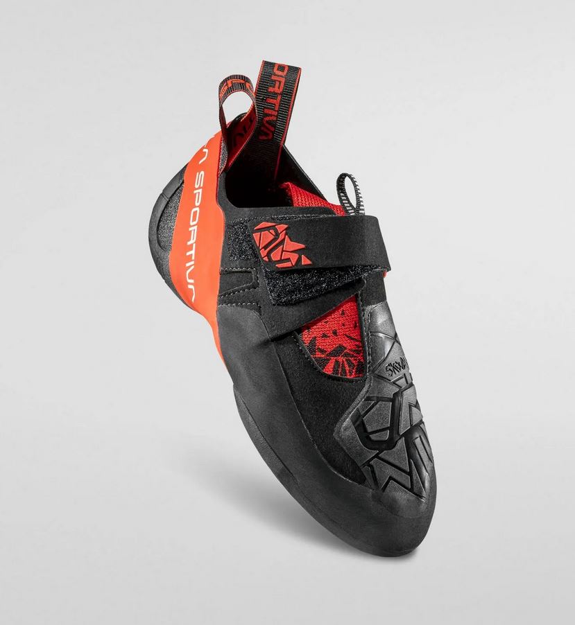 ZFCS005K00R11-Skwama-Black-Poppy-klimschoenen.jpg