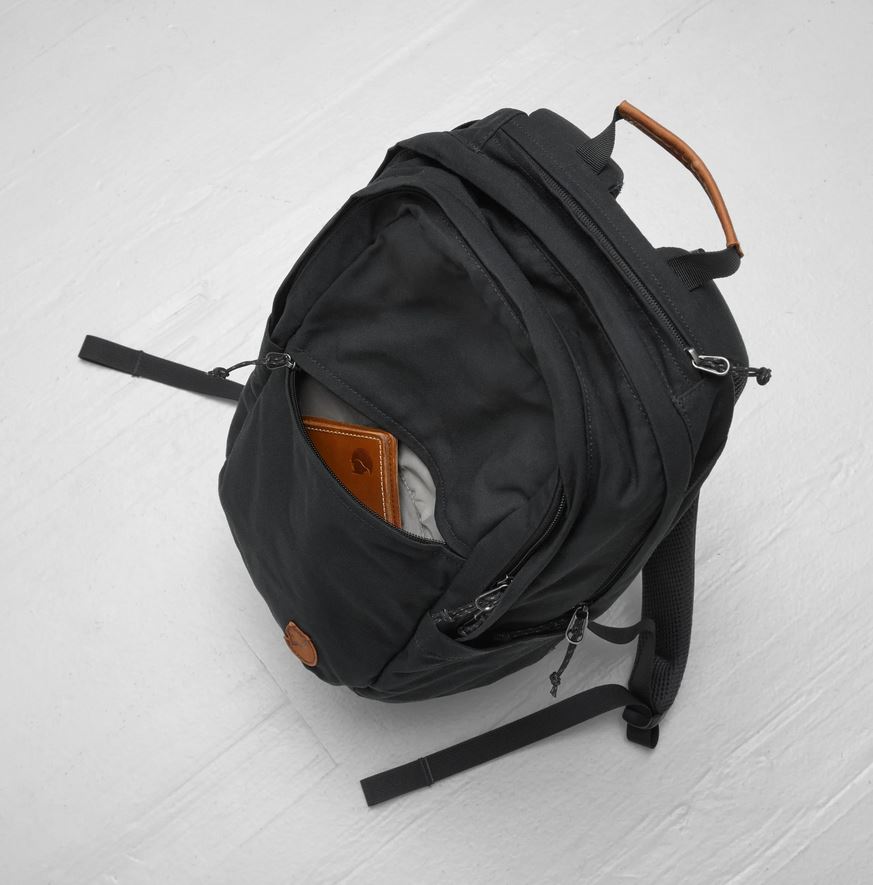 F23344-550-550-Raven-20-Black-Black-dagrugzak.jpg