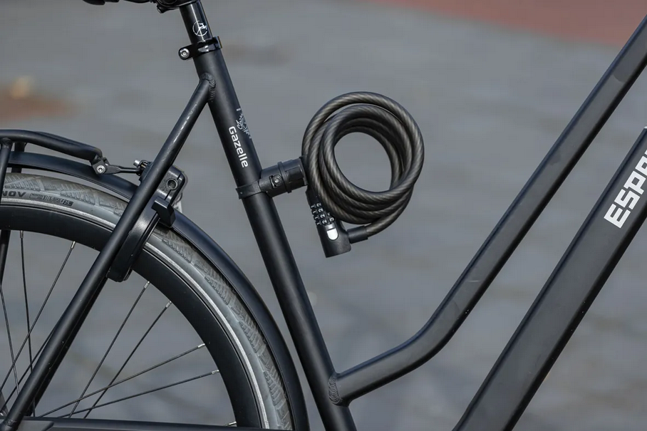 Resolute C12-65 - Kabelslot