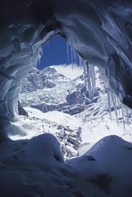 8000 metres climbing the world's highest mountains